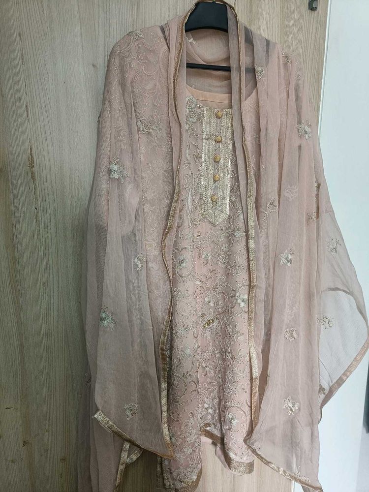 nude colour kurta and dupatta without bottom