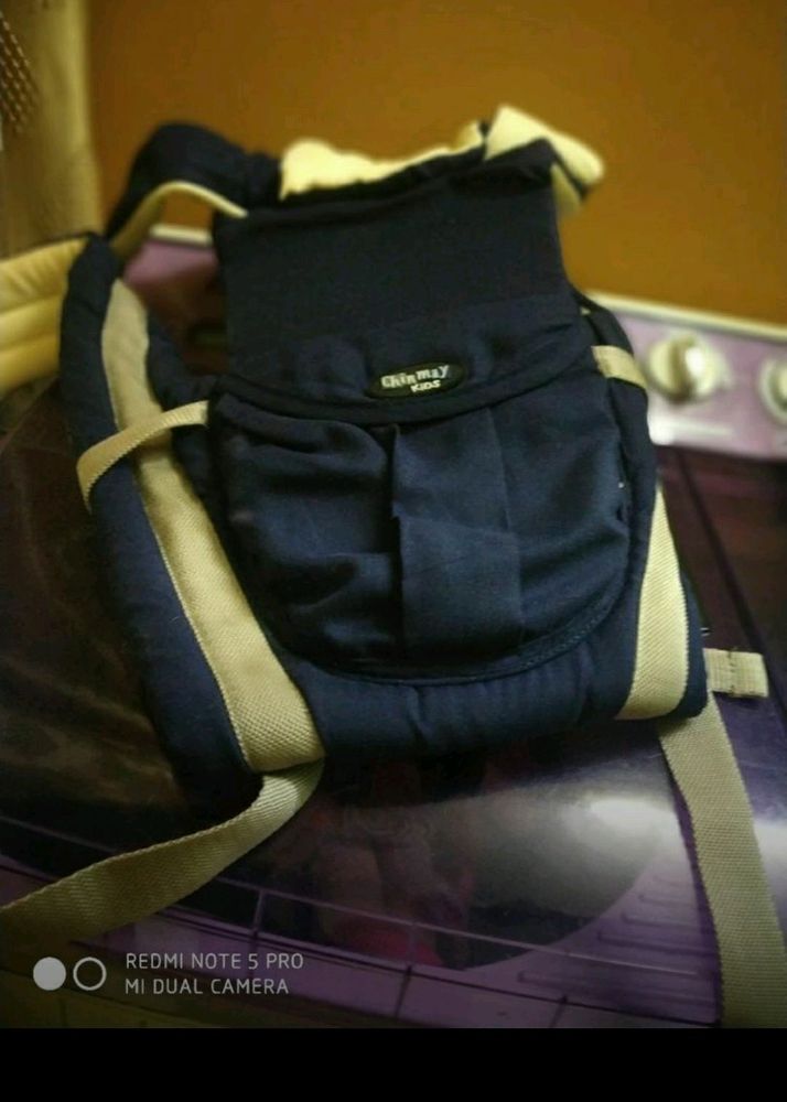 Hurry! Grab Fast!!kids carrier bag Bilkul new h bs ek bar use kia h price negotiate ho jaega...  coz jisko jyada jarurat h waha pahunch sake