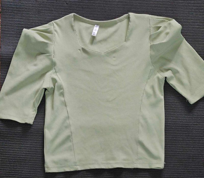 Cute Green Puff Sleeve Top