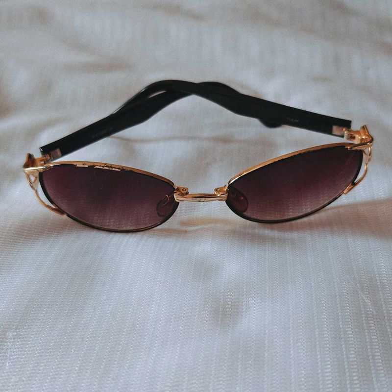 Stylish Gold Rim Sunglasses