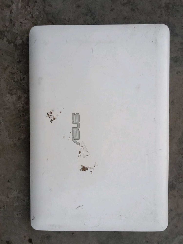 Used White ASUS Laptop