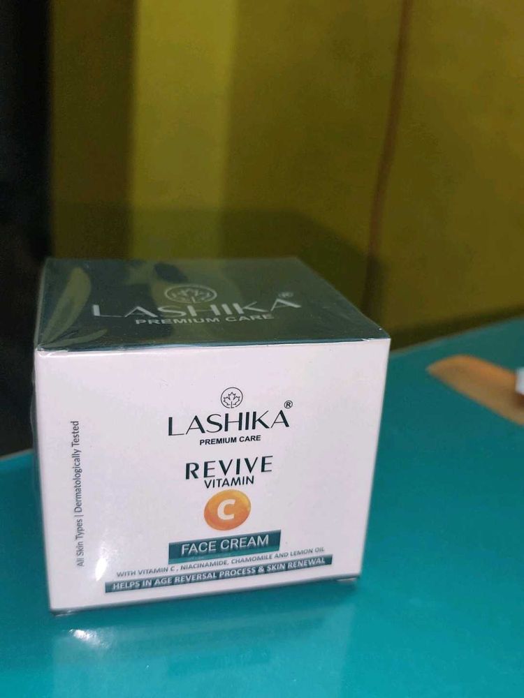Lashika Revive Vitamin C Face Cream