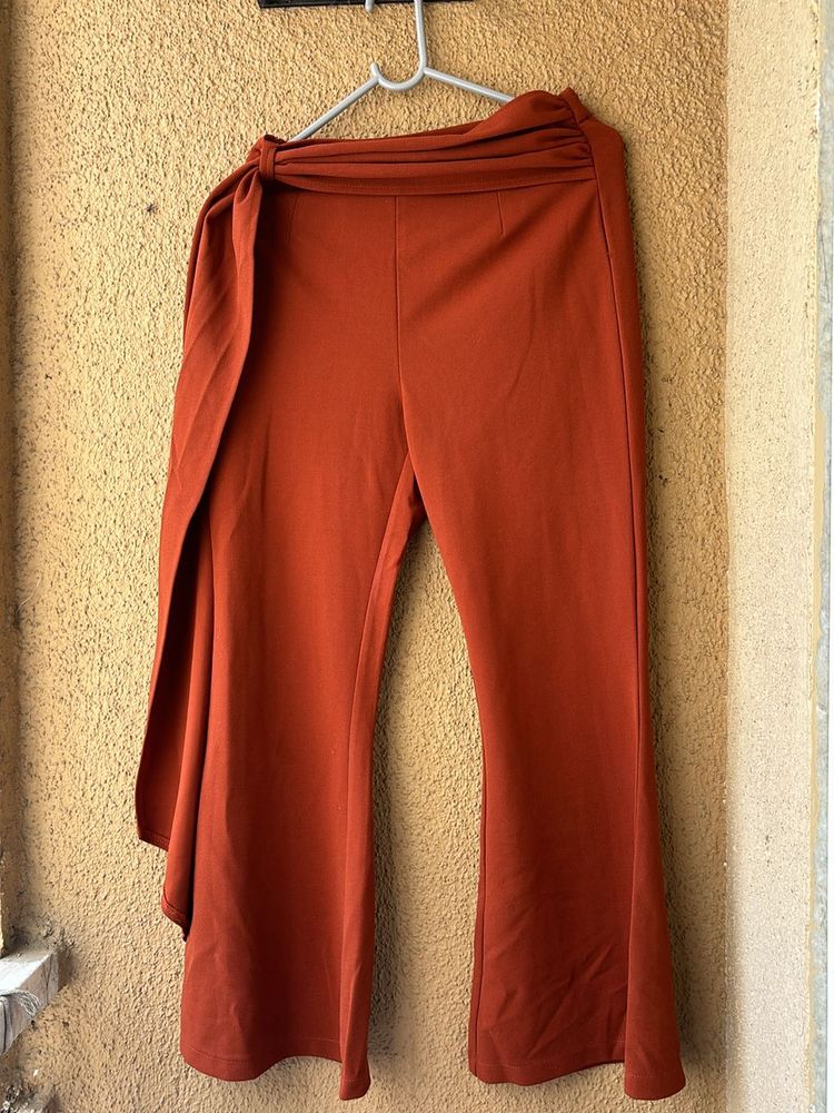 Smart Flared Pant