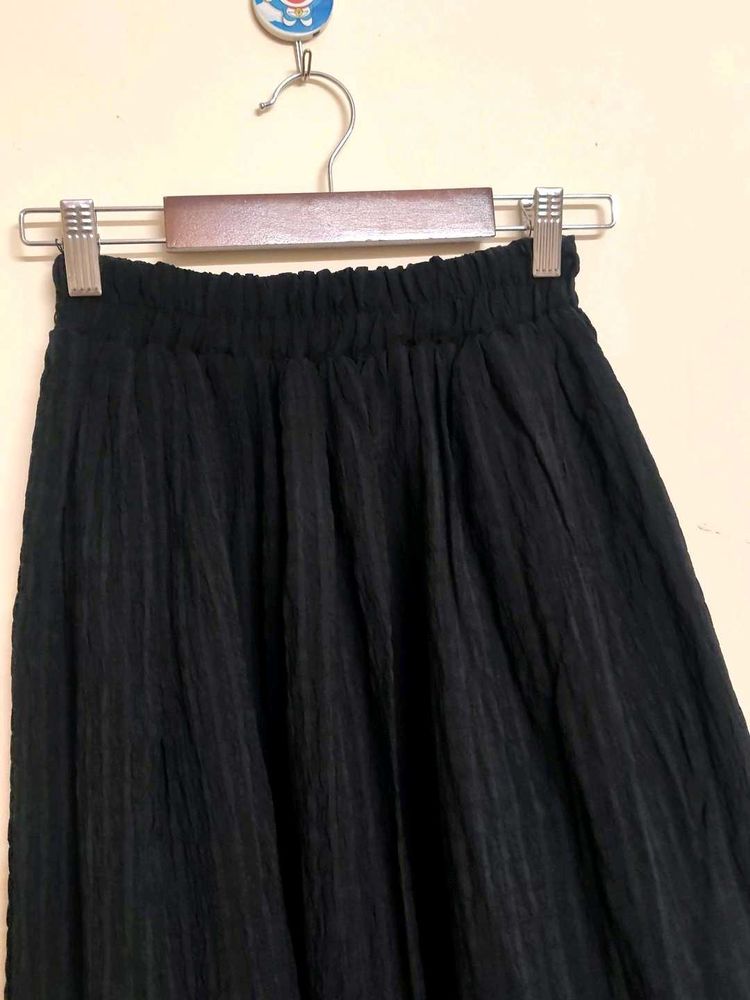 Flowy Black Skirt