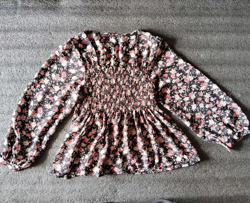 Floral Print Smocked Blouse