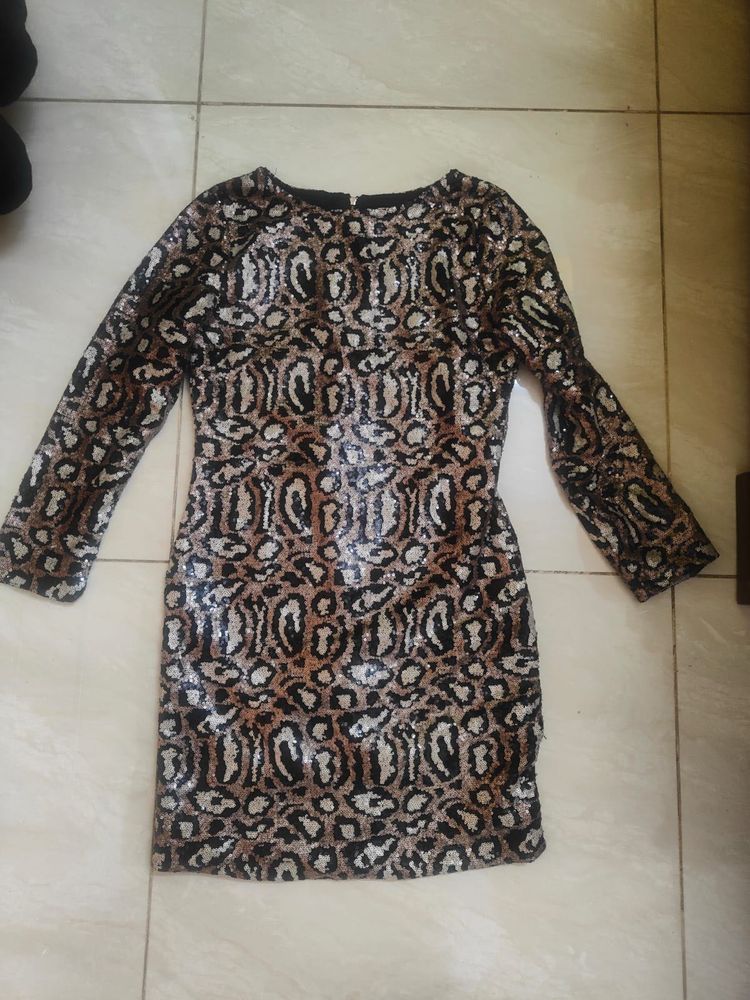 Sequinned party Dress