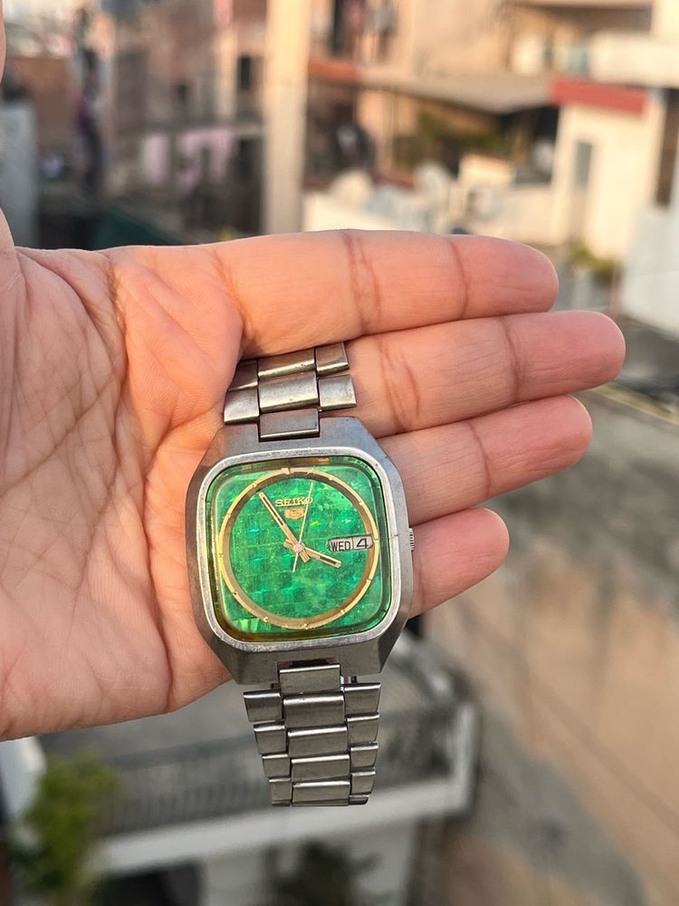 Vintage Seiko Green Watch( Perfectly working )