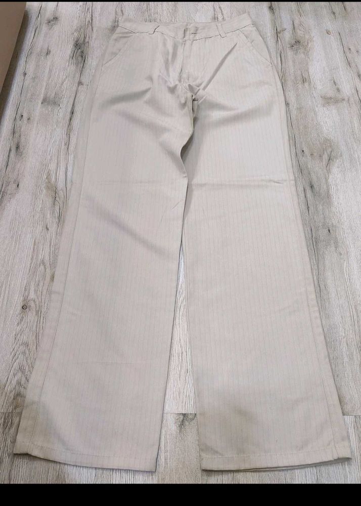 sc4469 Bootcut Pants size 28