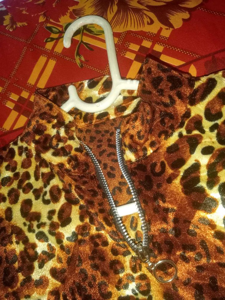 Leopard Print Zip-Up Top