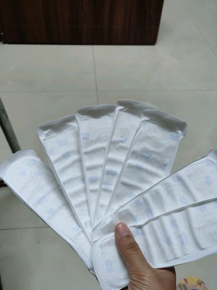 25 Rash Free Comfortable Panty Liners