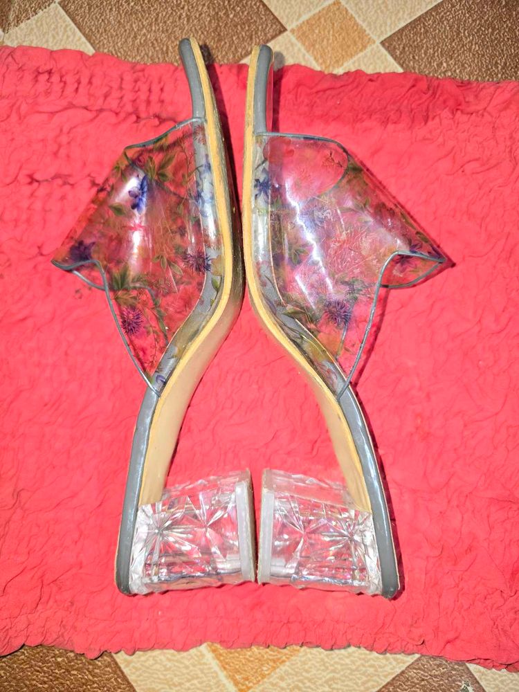 GIRLS ON HEELS [ 👠 Gray HEEL]