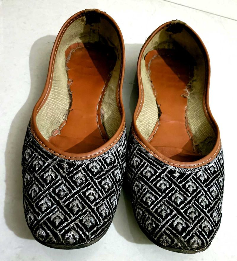 Thread Work Jutti