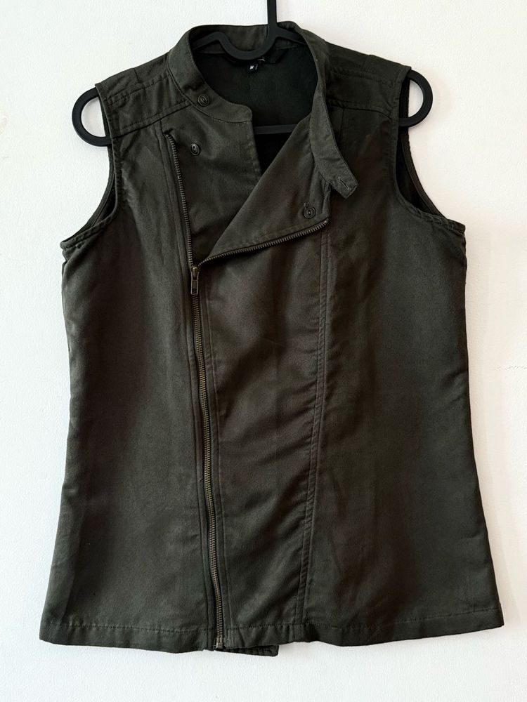 Sleeveless Vest