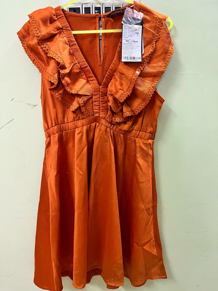 DressBerry Rust Orange Ruffle Mini Dress