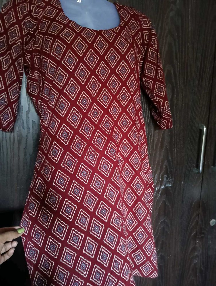 Patterned Maroon Dress For Patiyala .