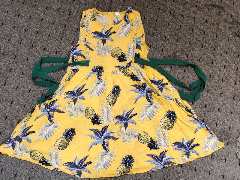 sleeveless frock tropical