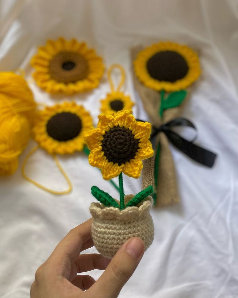Crochet Sunflower Pot