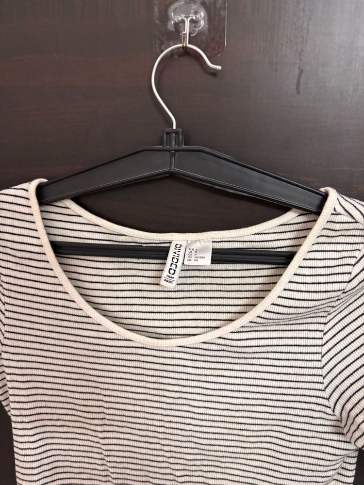 H&amp;M Striped Ribbed Top