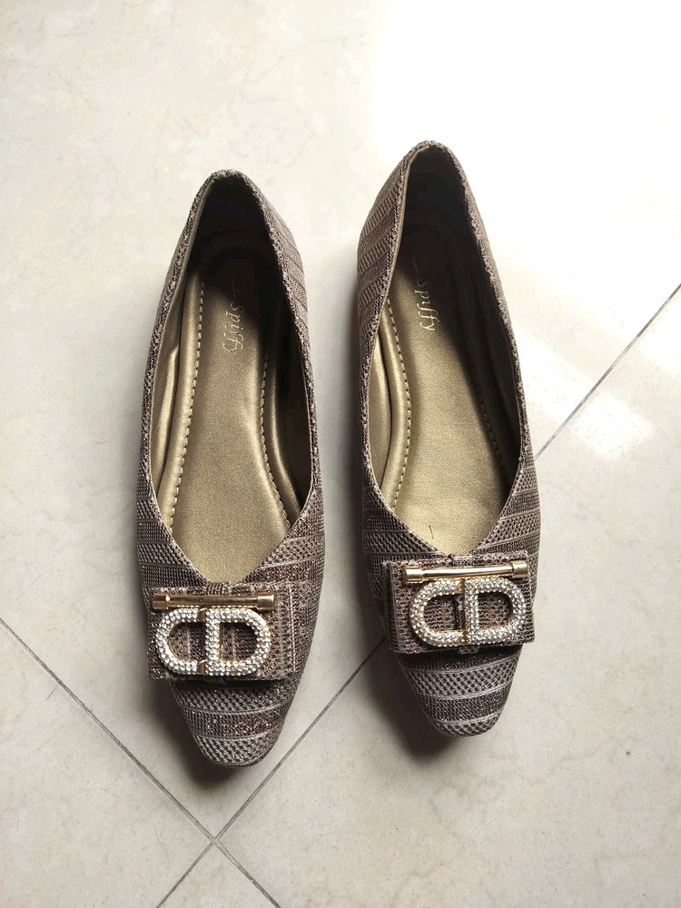 Embellished Brown Golden Flat Belly Without Heel