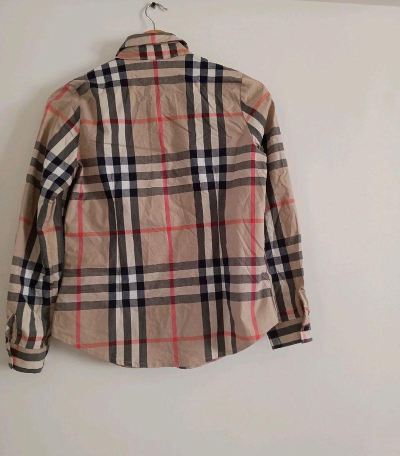 Burberry Model Shirt❤️