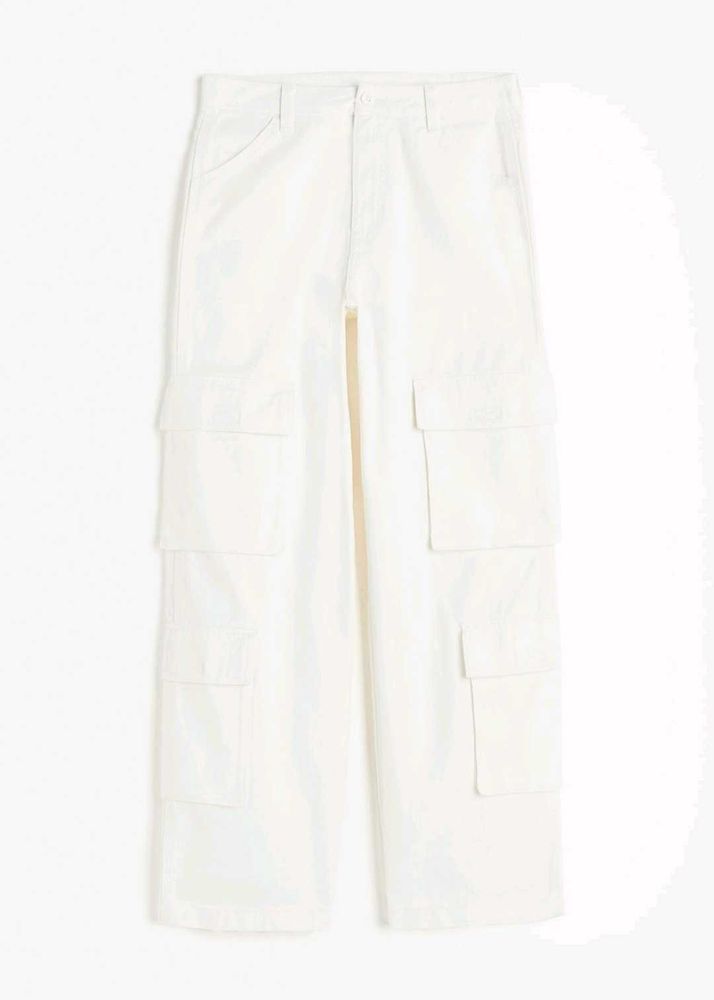 H&amp;M White Cargo Jeans (Double Pocketed)8 Pockets