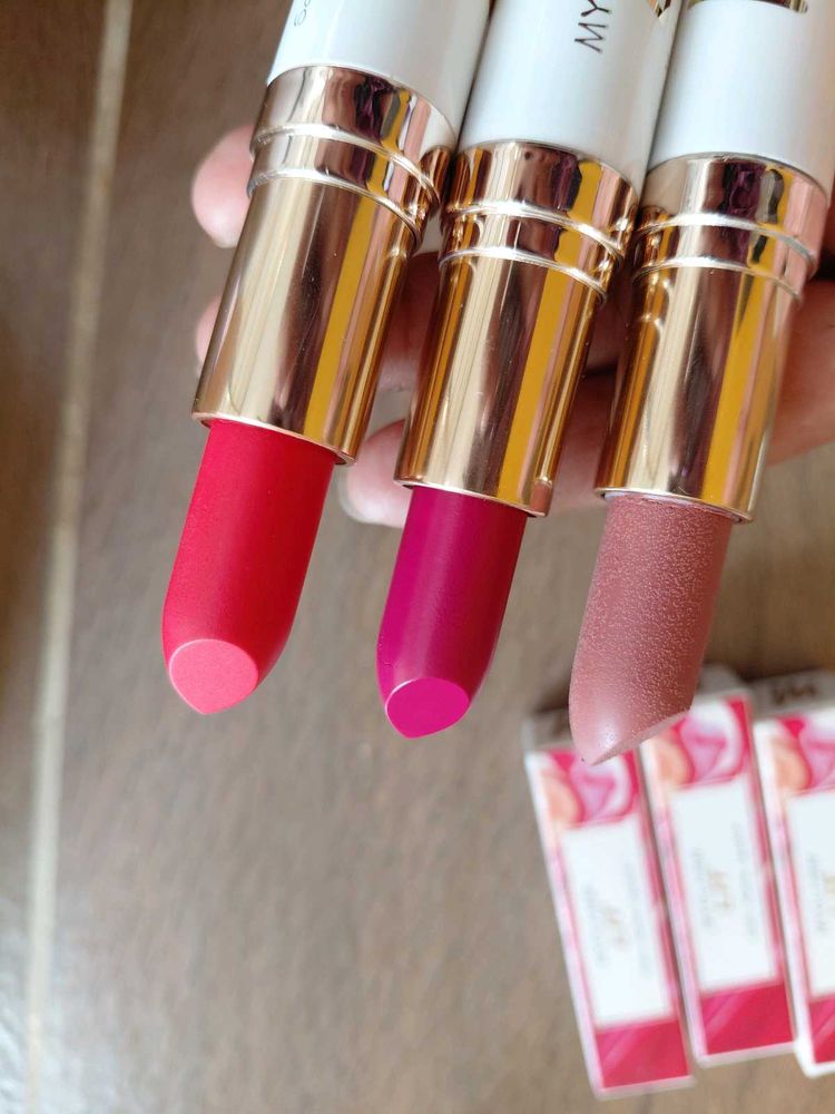 MyGlamm Lipstick