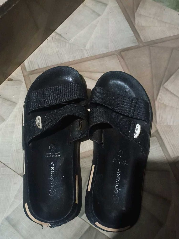 Odyssia Black Sandals