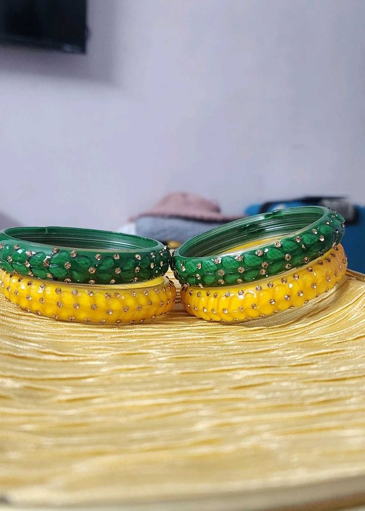 ANY BANGLE SET @ ₹40
