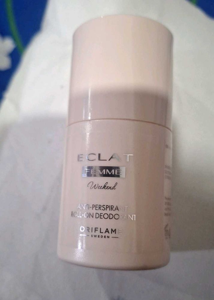Eclat Femme Weekend Deodorant