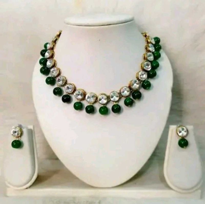 Green Stone Necklace Set