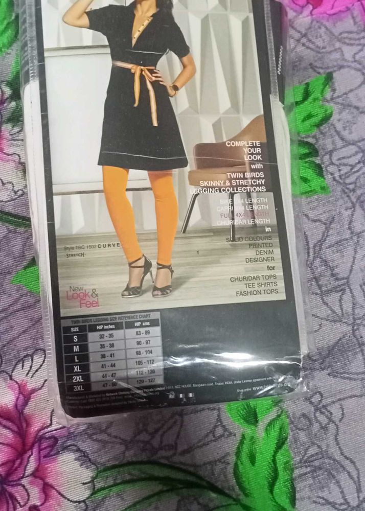 Stylish white Leggings