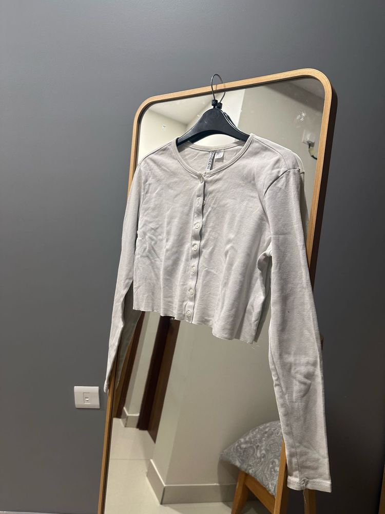 Medium H&amp;M Cropped Cardigan - White