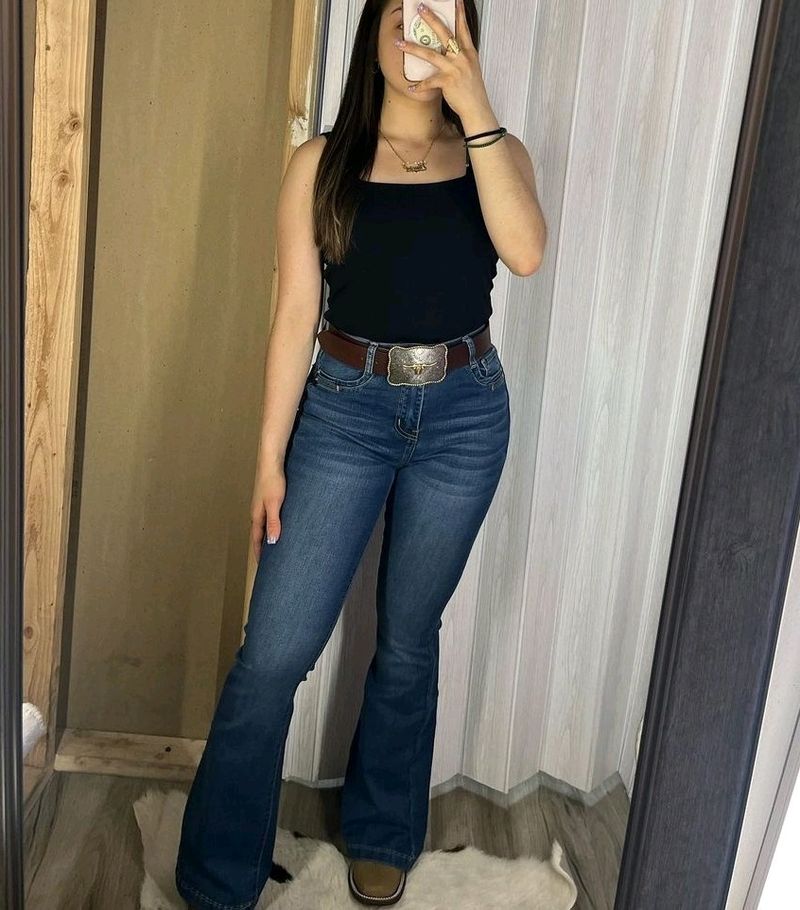 Bootcut High-waisted Jeans