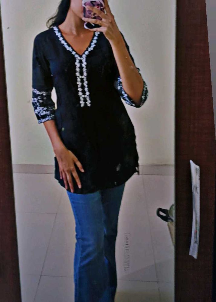 Black Kurti