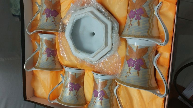Unused Cup Set In Box