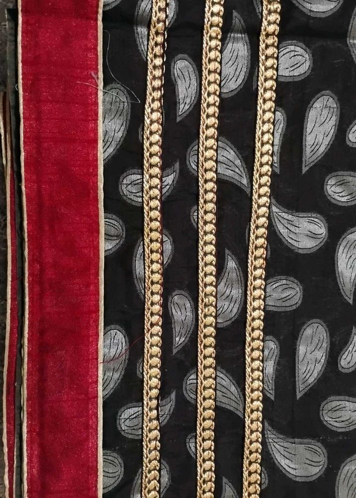 Elegant Black Paisley Saree