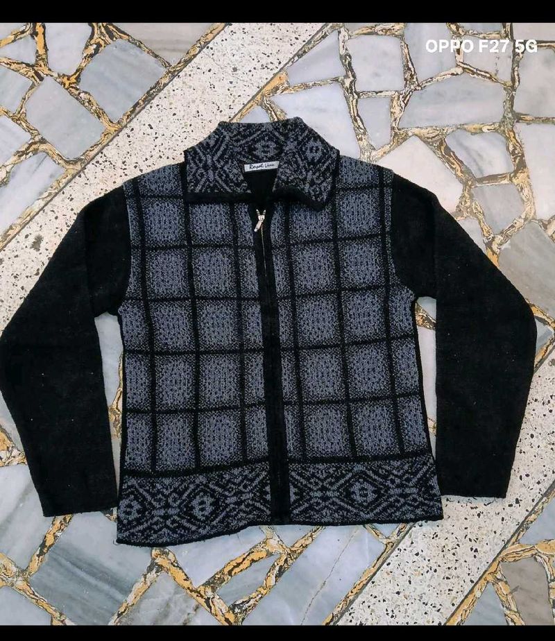 300 ITEMS AT DISCOUNT