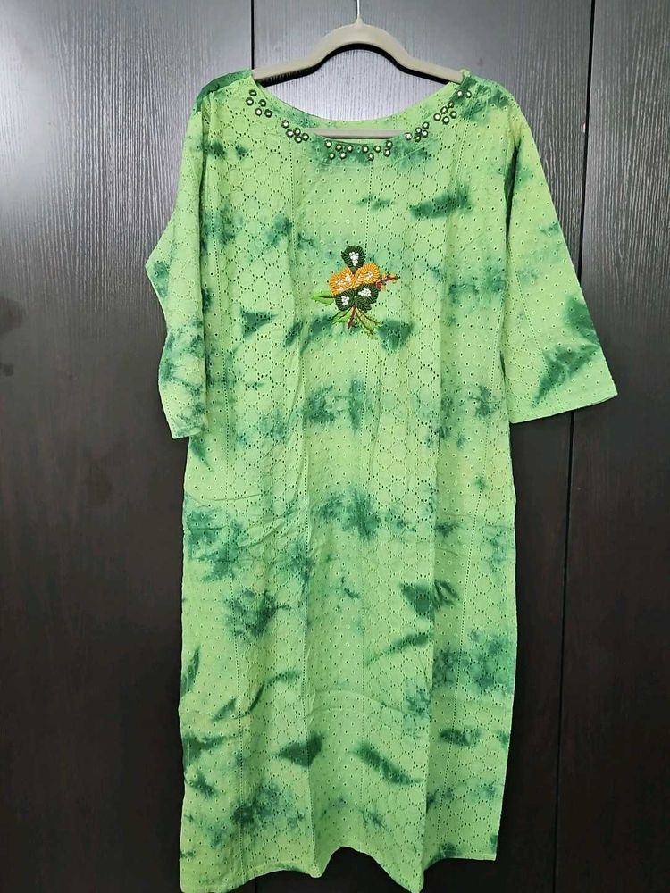 Green Embroidered Kurta
