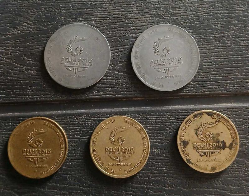 Two &amp; Five Rs Delhi XIX Commonwealth Games Coin