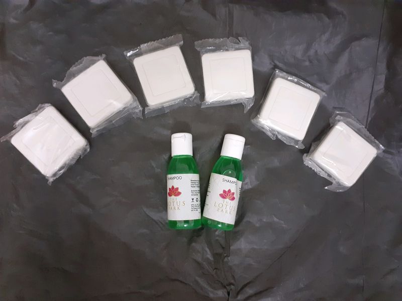 New Unused Set Of 6 Soaps And 2 Shampoos (Posted As Like New Because No Price Tag Attached)