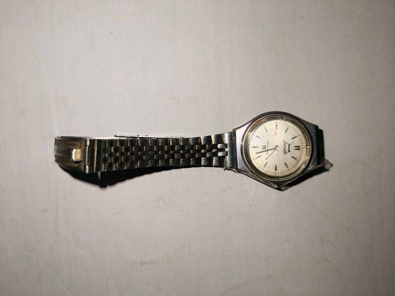 hmt (Rare) sarita women&#39;s vintage Watch