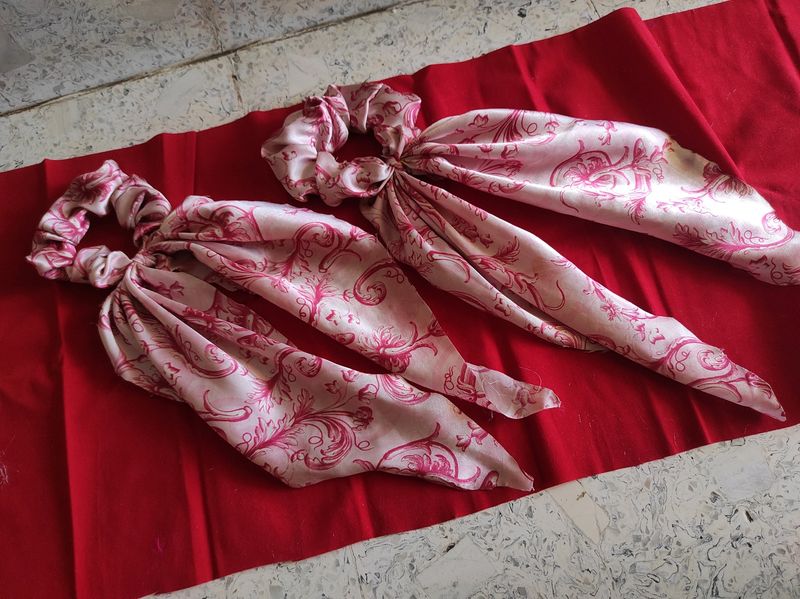 Combo Of 2 Scrunchies