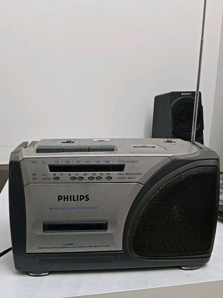 Vintage Philips Radio Recorder