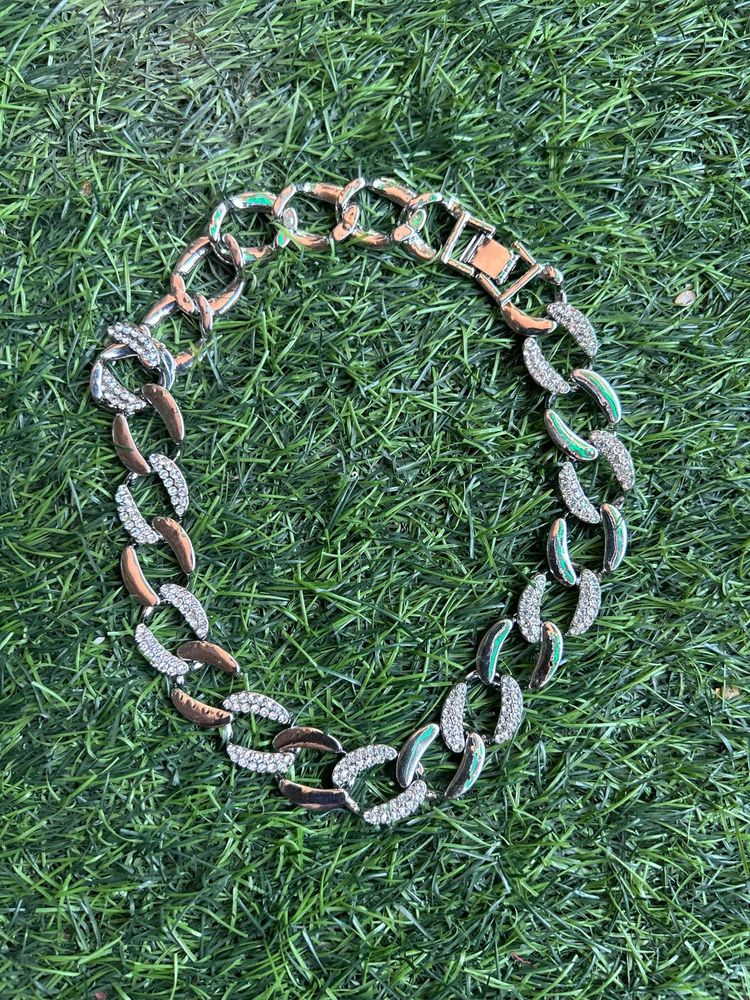 Ishkaara Chunky Cuban Link Chain Choker Hip Hop