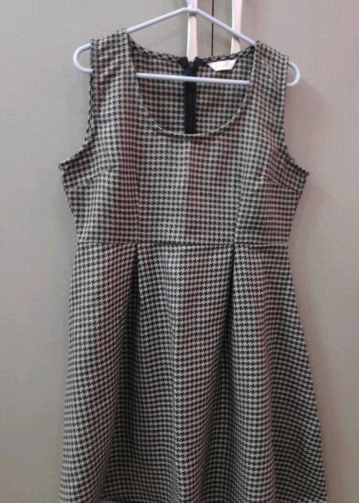 Houndstooth Sleeveless Dress