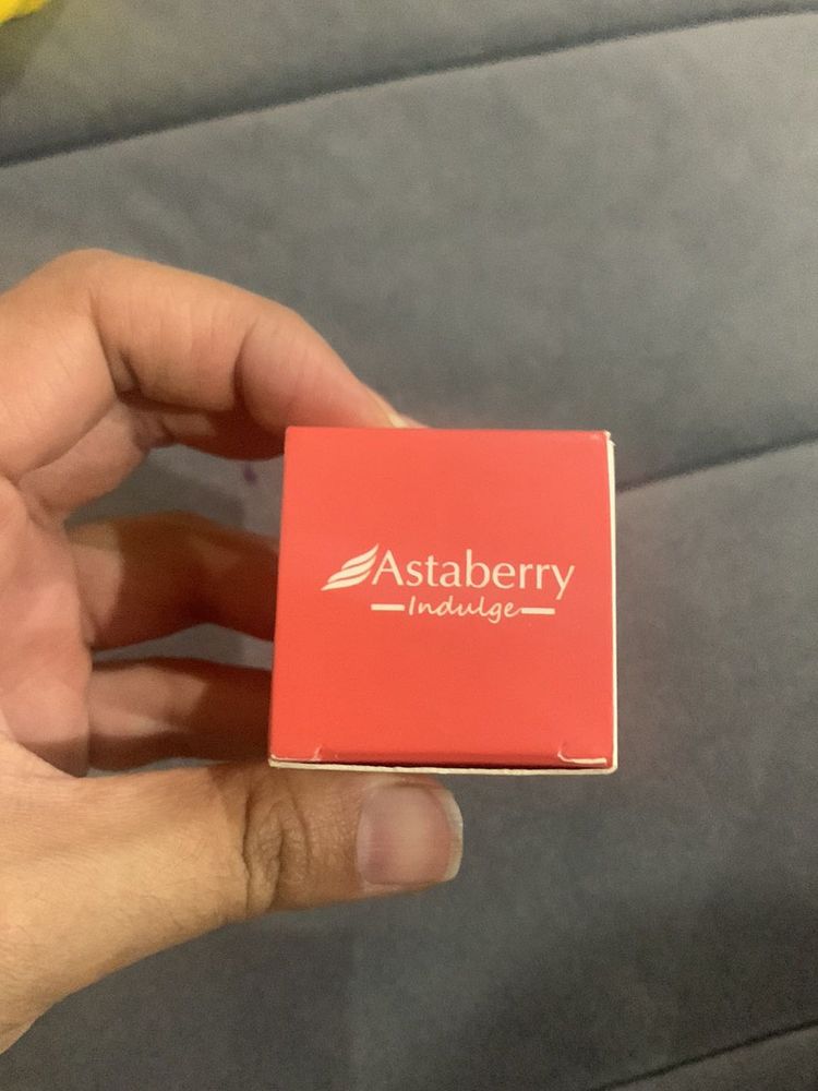 It’s New Not Used Astaberry Plumping Lip Mask