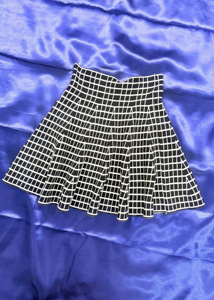 Chic Grid Pattern Mini Skirt