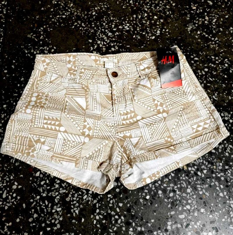 H&amp;M unique Shorts