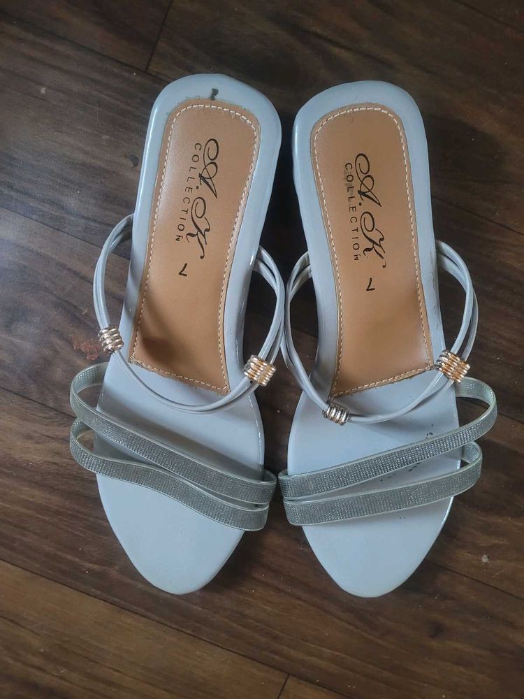 Elegant Blue Flats