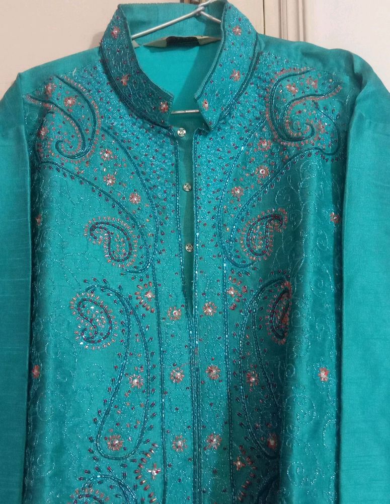 Men&#39;s Embroidered Kurta